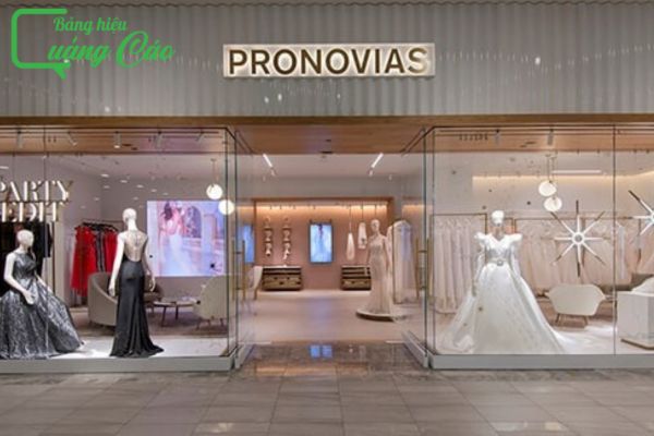 Bảng hiệu áo cưới Bronovias