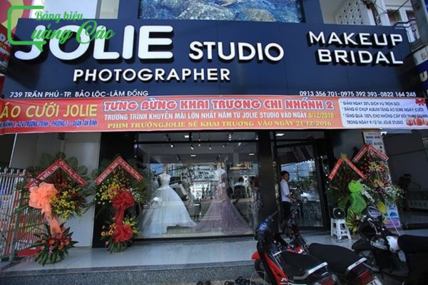 Bảng hiệu áo cưới aluminium Jolie