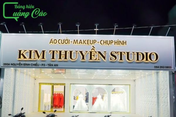 Bảng hiệu áo cưới Kim Huyền