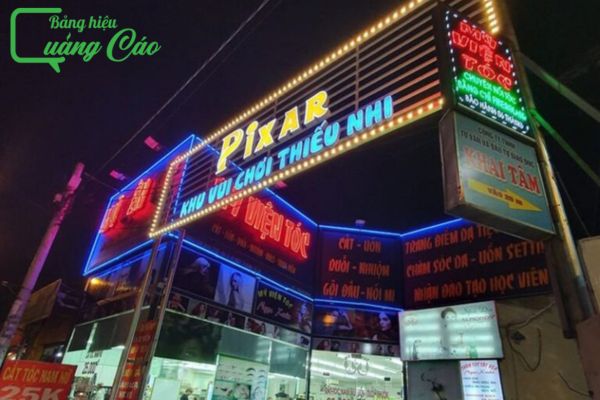 Bảng hiệu đồ chơi trẻ em Pixar