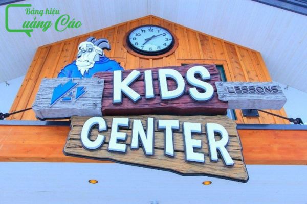 Bảng hiệu đồ chơi trẻ em chữ nổi inox Kids Center