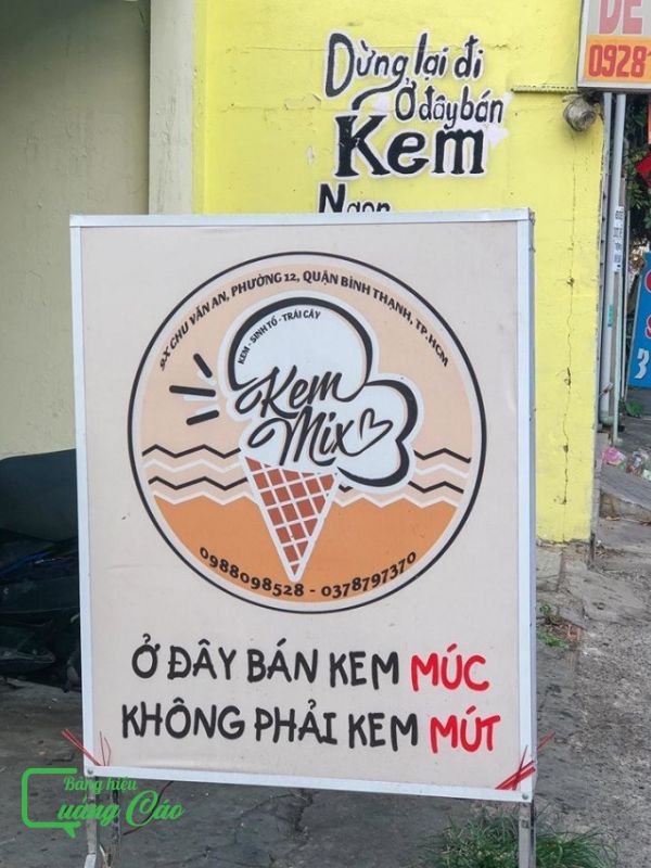 Mẫu biển vẫy 2 mặt qu&aacute;n kem tươi gi&aacute; rẻ