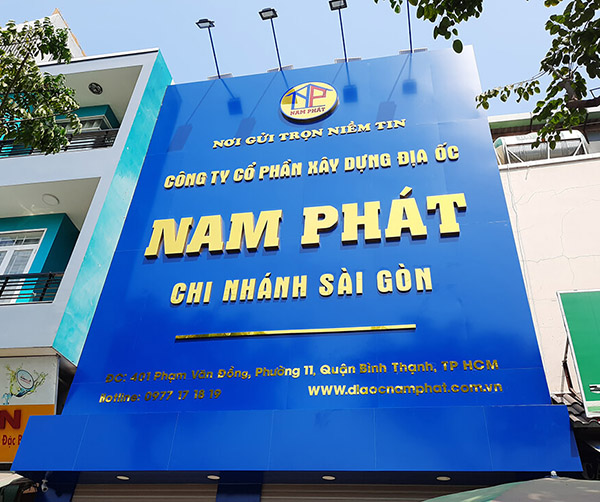 Mẫu bảng hiệu m&agrave;u xanh dương đẹp