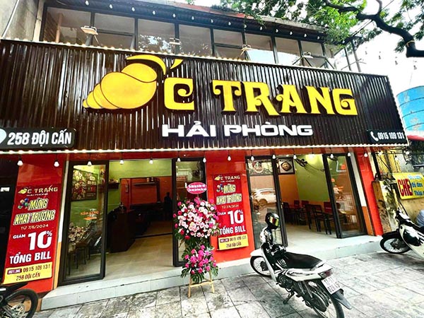 Mẫu biển quảng c&aacute;o qu&aacute;n ốc Trang