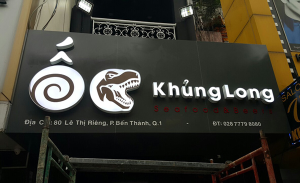 Mẫu biển hiệu qu&aacute;n ốc Khủng Long