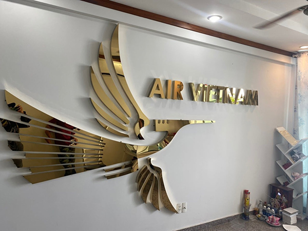 L&agrave;m v&aacute;ch logo c&ocirc;ng ty bằng chữ nổi Inox cho c&ocirc;ng ty