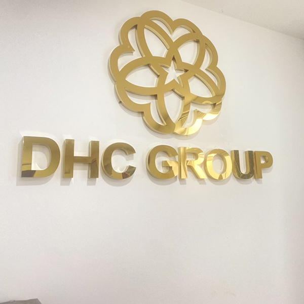 Chữ nổi inox v&agrave;ng gương d&aacute;n tường l&agrave;m logo c&ocirc;ng ty