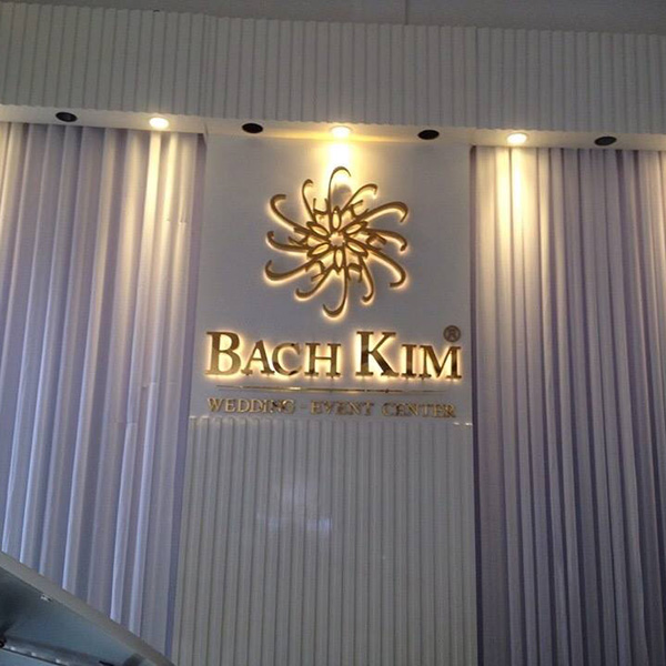 L&agrave;m chữ nổi Inox s&aacute;ng hắt ch&acirc;n gi&aacute; rẻ