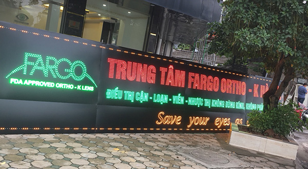 L&agrave;m bảng LED ma trận chạy chữ 3 m&agrave;u