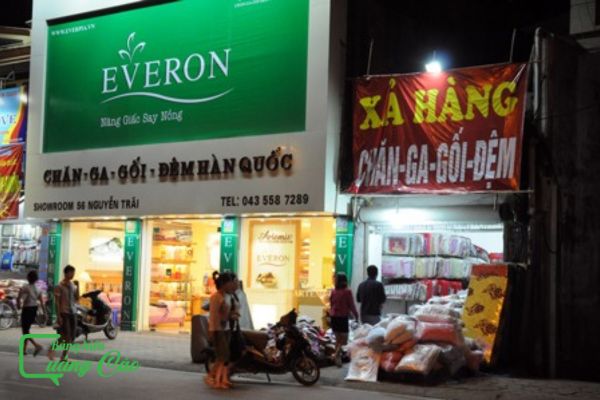 Bảng hiệu chăn ga gối đệm Everon