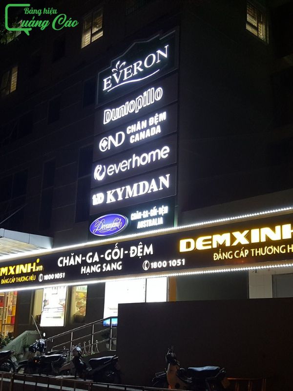 Bảng hiệu chăn ga gối đệm đèn LED Demxinh