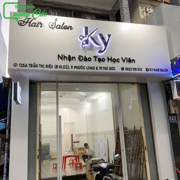 Những m&acirc;u bảng hiệu t&oacute;c nữ đẹp, thu h&uacute;t