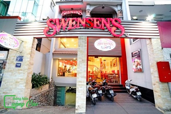 Bảng hiệu kem tươi kem Swensens