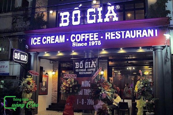 Bảng hiệu bánh kem Bố Già