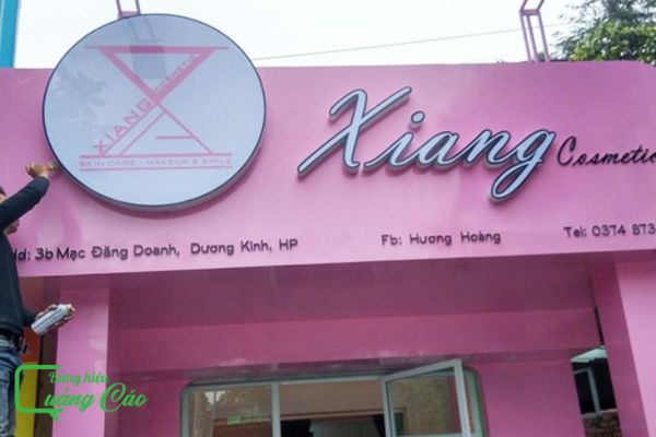 Bảng hiệu màu hồng Xiang