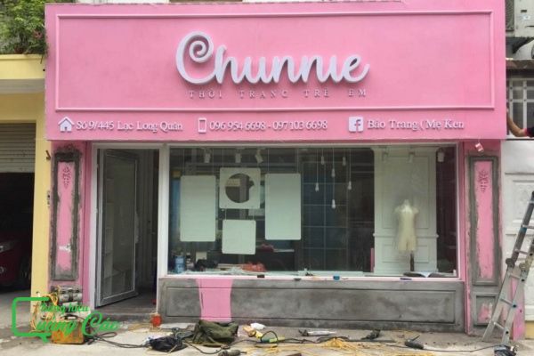 Bảng hiệu màu hồng Chunnie