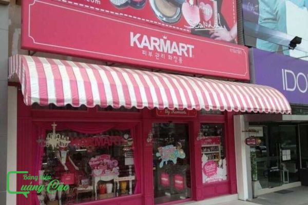 Bảng hiệu màu hồng KarMart