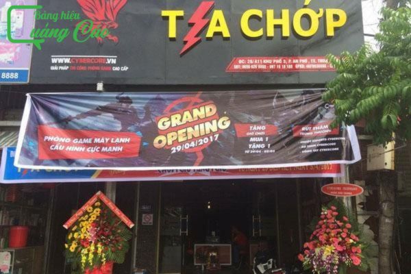 Bảng hiệu phòng game Tía Chớp