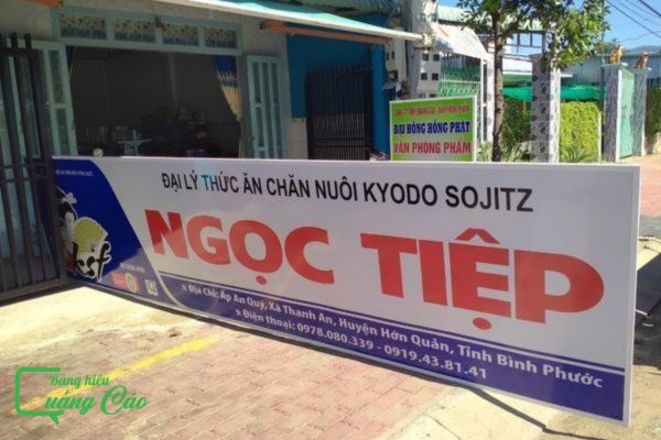 Bảng hiệu thức ăn gia súc Ngọc Tiệp