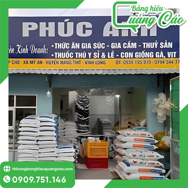 Bảng hiệu thức ăn gia súc phổ biến