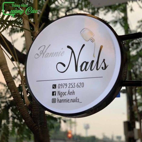 Biển vẫy hút nổi Hannie Nail