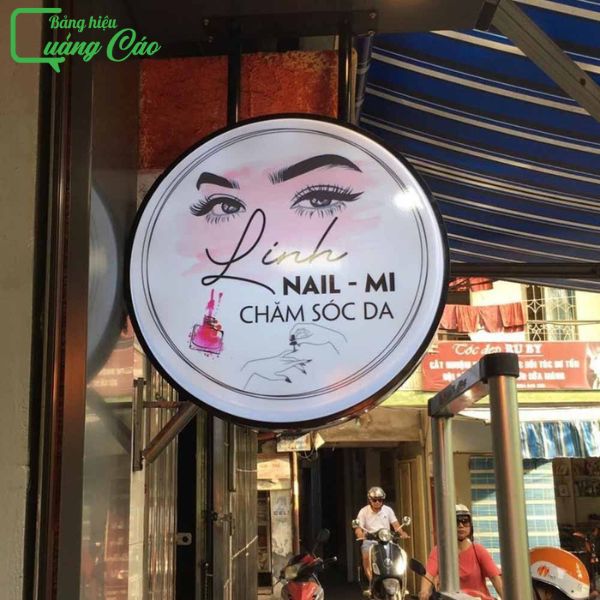 Biển vẫy hút nổi mica Linh Spa