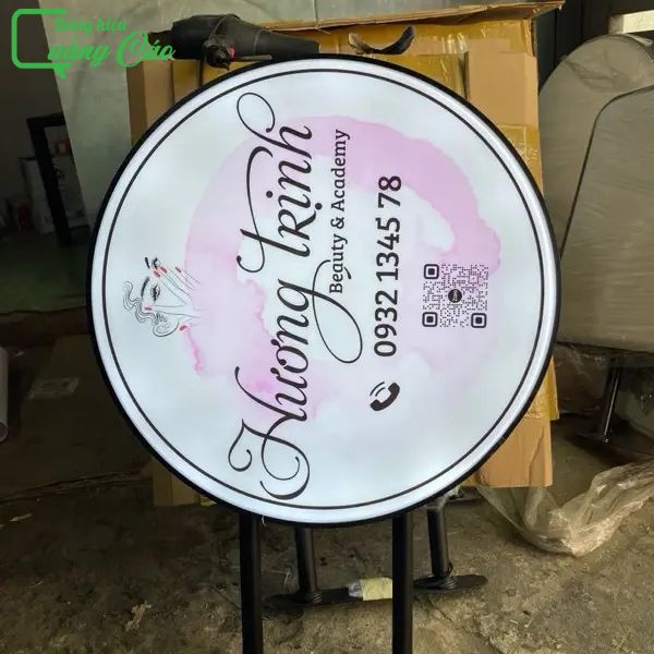 Biển vẫy spa Hương Trịnh