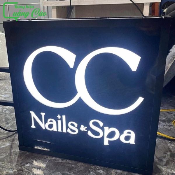 Biển vẫy spa Nail & Spa