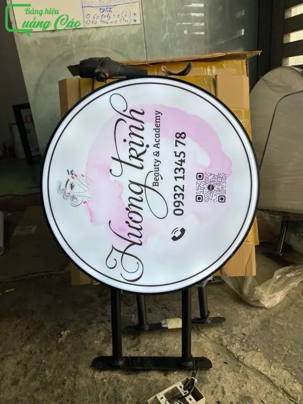 Biển vẫy tròn Hương Trịnh
