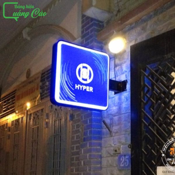 Biển vẫy vuông Hyper