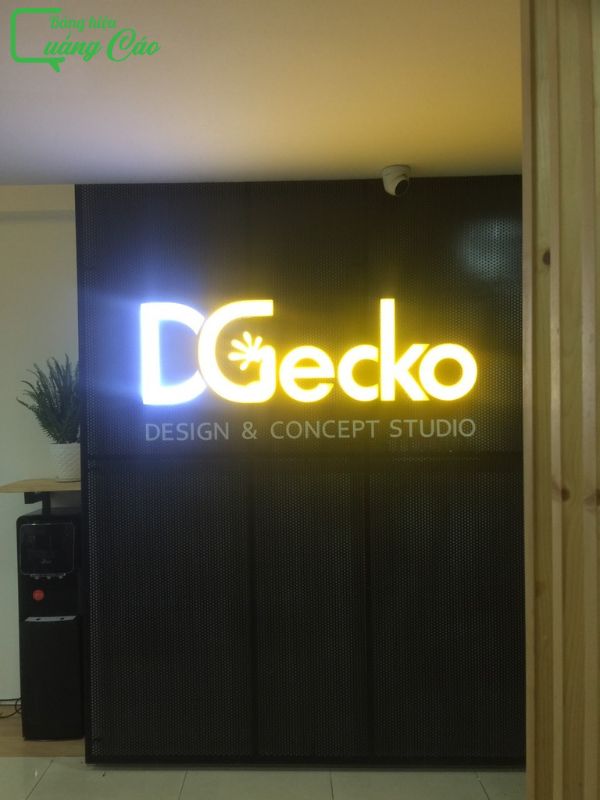 Chữ nổi mica đèn LED DGecko