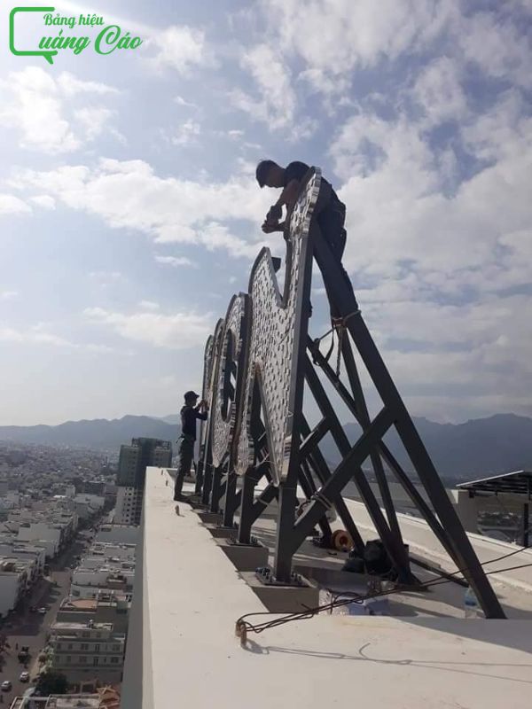Thay đổi thông tin bảng hiệu VCN
