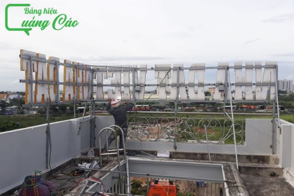 Thay đổi thông tin bảng hiệu Công ty Nhà Đất