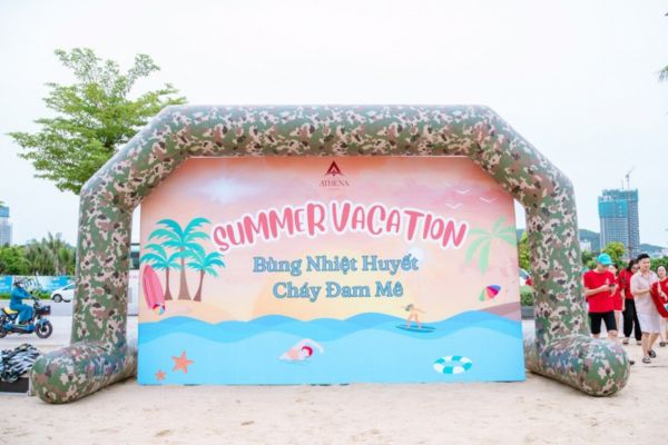 Mẫu backdrop team building chơi hè