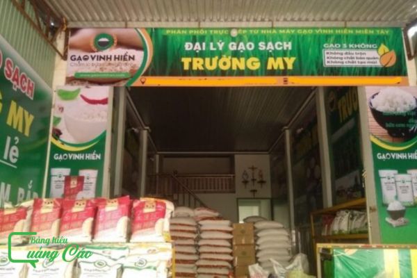 Bảng hiệu bán gạo Trường My