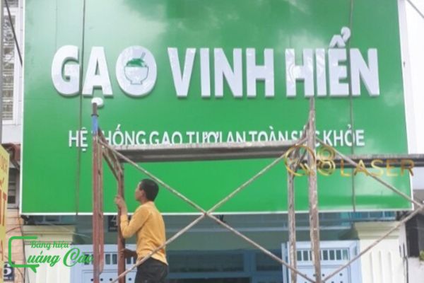 Bảng hiệu bán gạo chữ nổi mica Vinh Hiển