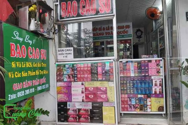 Bảng hiệu bao cao su shop Boy