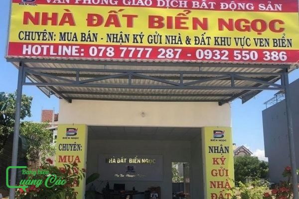 Làm bảng hiệu bằng bạt hiflex nhà đất Biển Ngọc