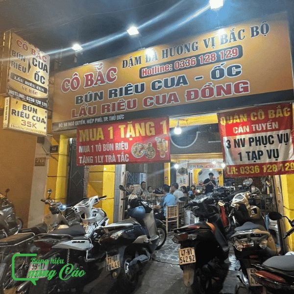 Bảng hiệu bún riêu cua đông Cô Bắc