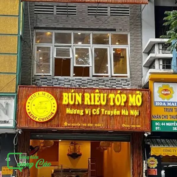 Bảng hiệu bún riêu cua cổ truyền Hà Nội