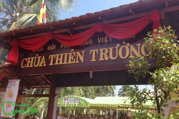 Bảng hiệu chùa Thiên Đường
