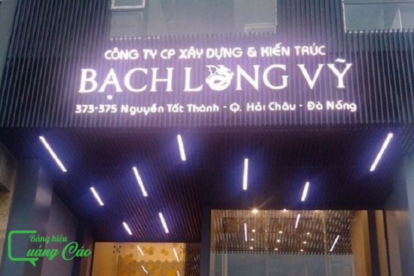 Bảng hiệu công ty xây dựng mica kết hợp đèn LED Bạch Long Vỹ
