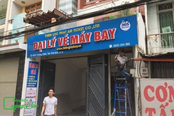 Bảng hiệu đại lý bán vé máy bay 365ngaybay