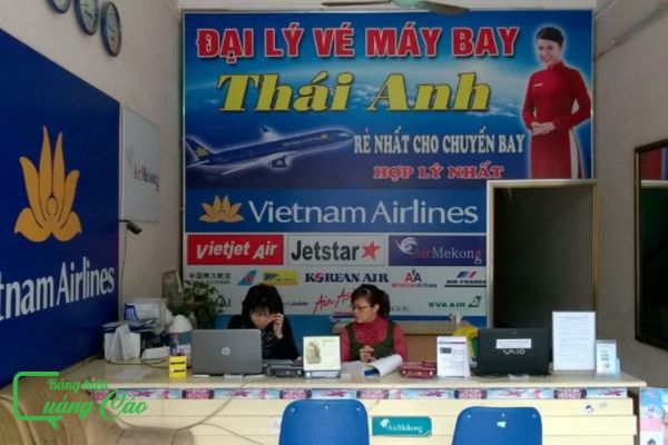Bảng hiệu đại lý bán vé máy bay Thái Anh