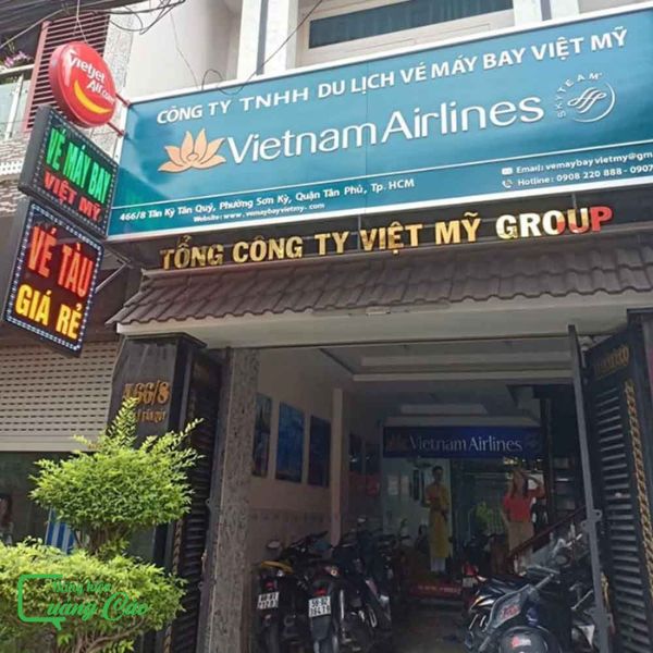 Bảng hiệu đại lý bán vé máy bay VietnamAirlines