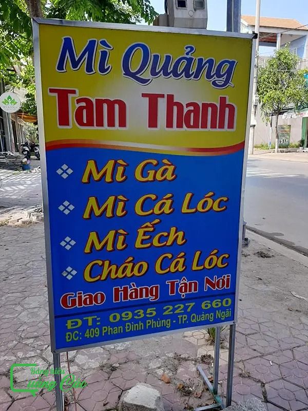 Bảng hiệu mì quảng Thanh Tâm