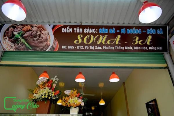 Bảng hiệu mì quảng điểm tâm sáng
