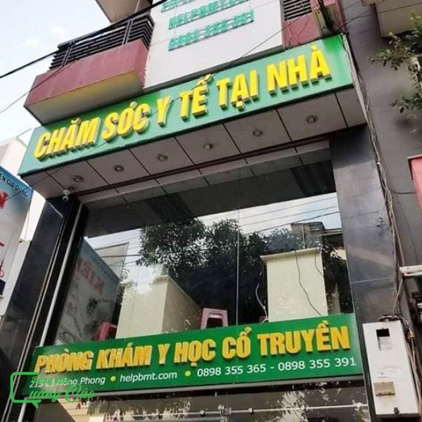 Bảng hiệu phòng khám y học cổ truyền chữ chổi mica giá rẻ