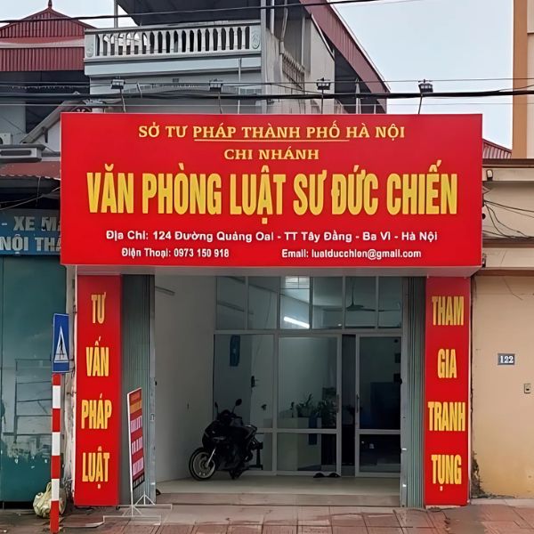 Bảng hiệu văn phòng luật sư Đức Chiến
