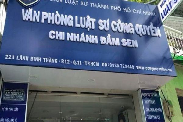 Bảng hiệu văn phòng luật sư Công Quyền